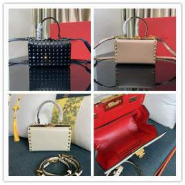 Picture of Valentino Handbags _SKUfw179129749fw